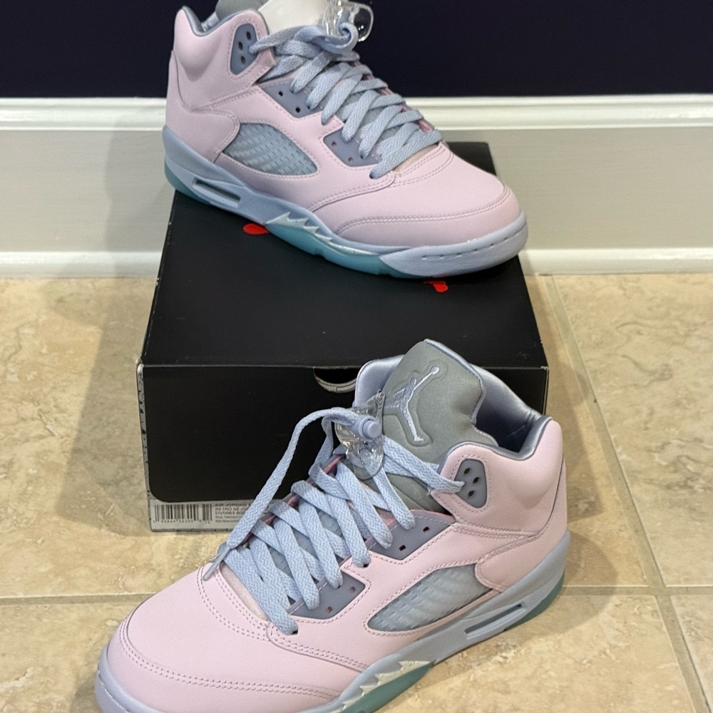 Nike Kids Sneakers in Pink and Gray